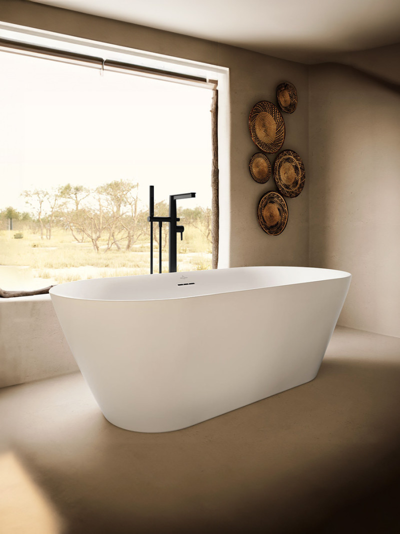 baignoire_devant_baie_vitreee