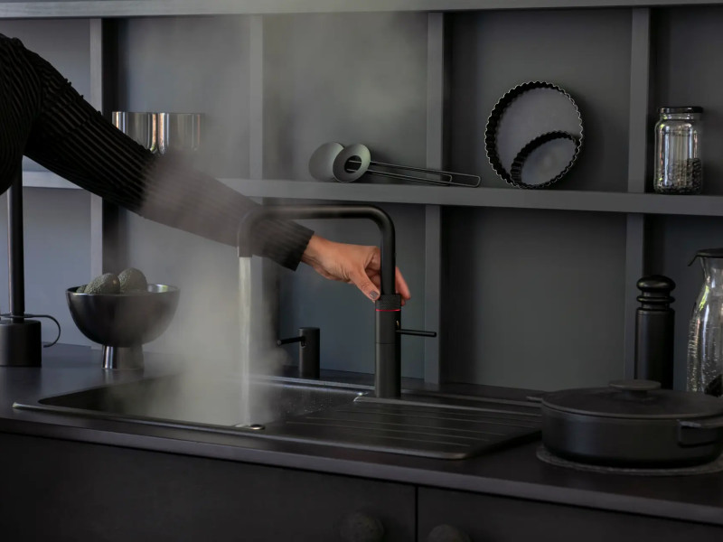 Mitigeur de cuisine carré Fusion noir