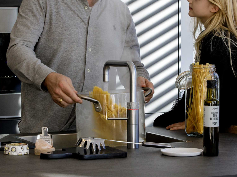 0190-Fusion-Square-Stainless-Steel-man-and-girl-portrait-(1)